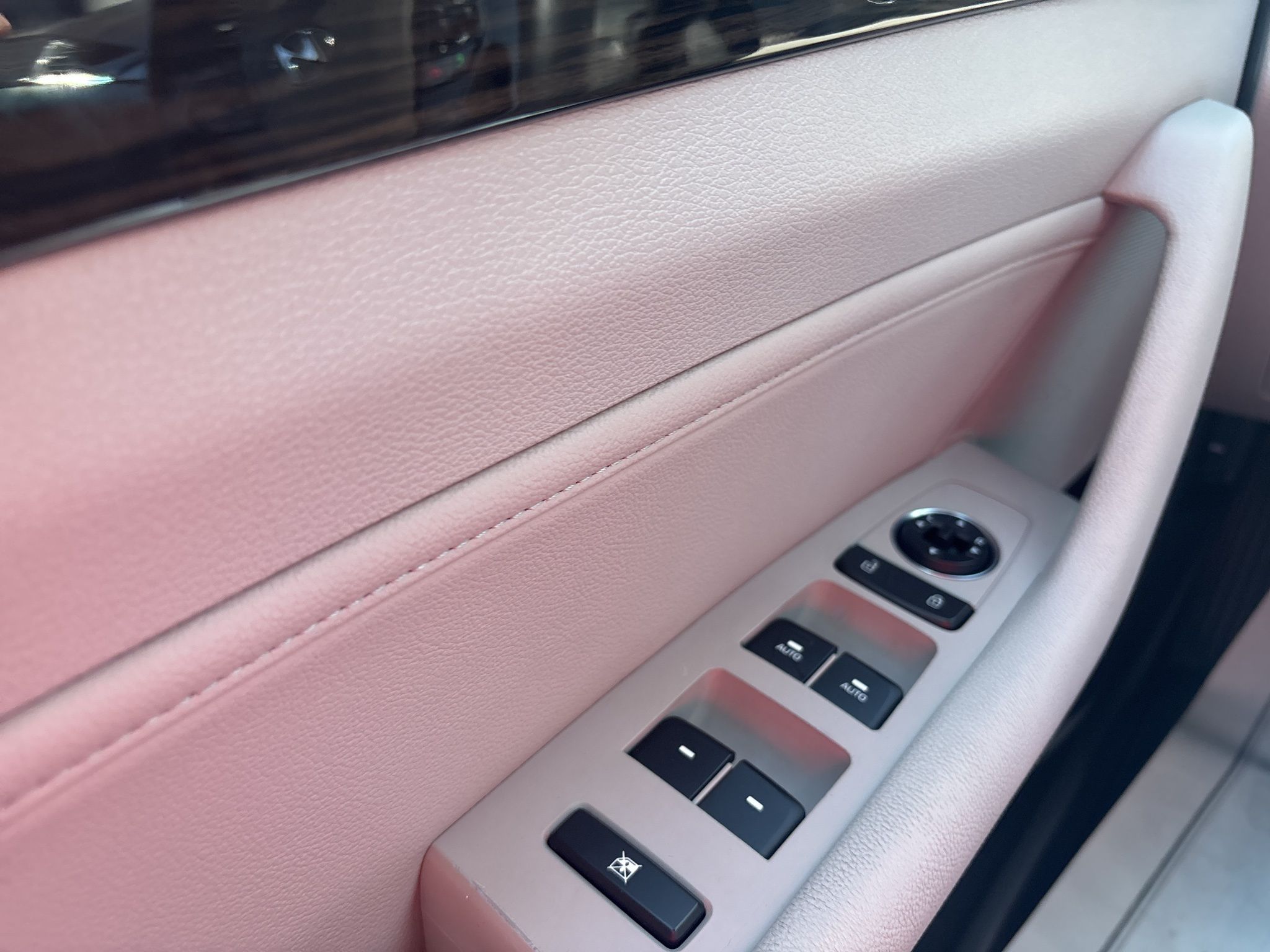 2017 Hyundai Sonata Limited Image 24 of 28