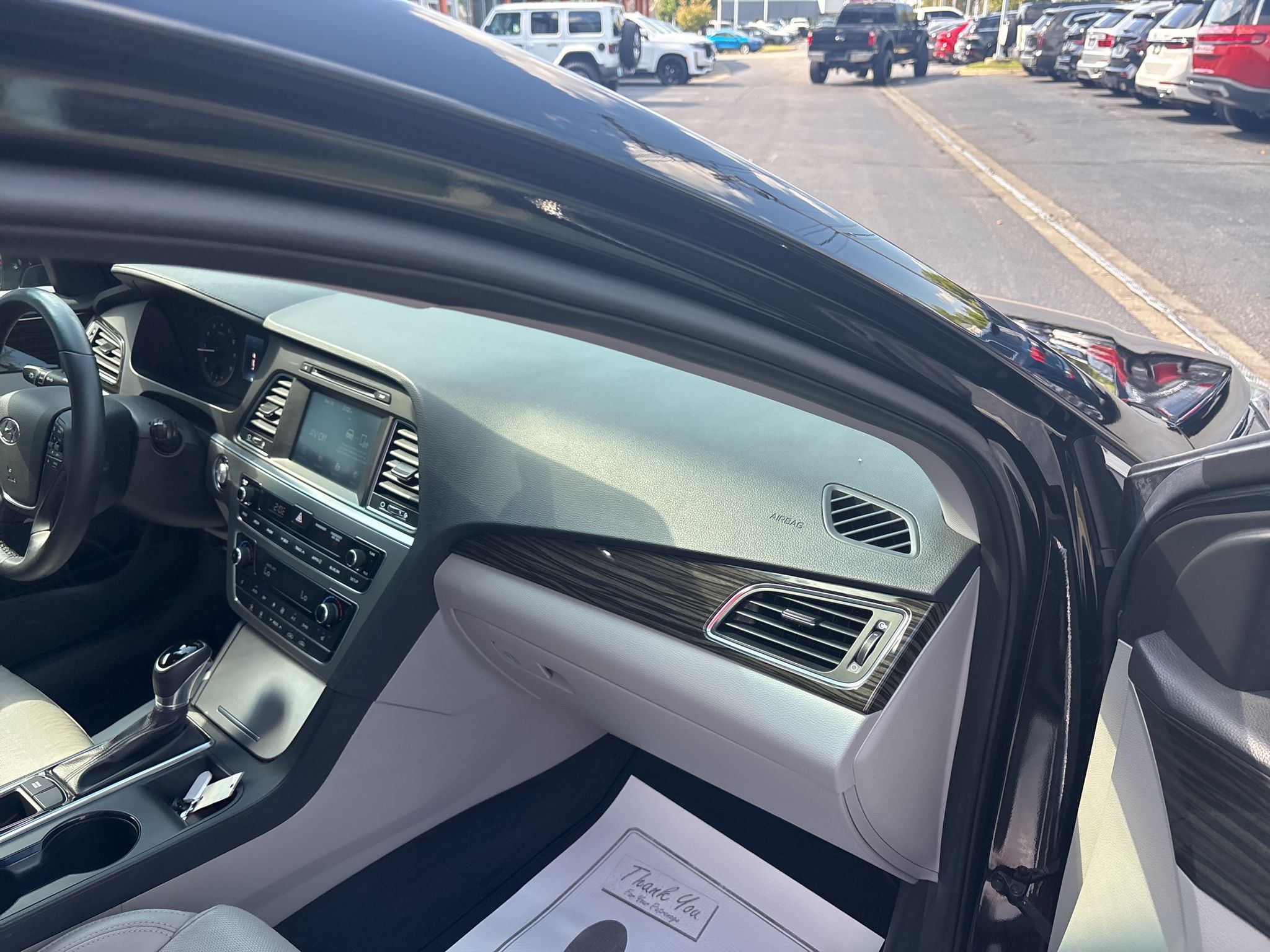 2017 Hyundai Sonata Limited Image 14 of 28