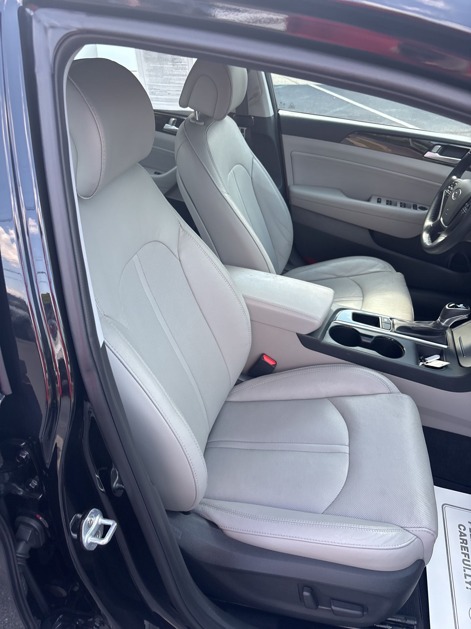 2017 Hyundai Sonata Limited Image 11 of 28