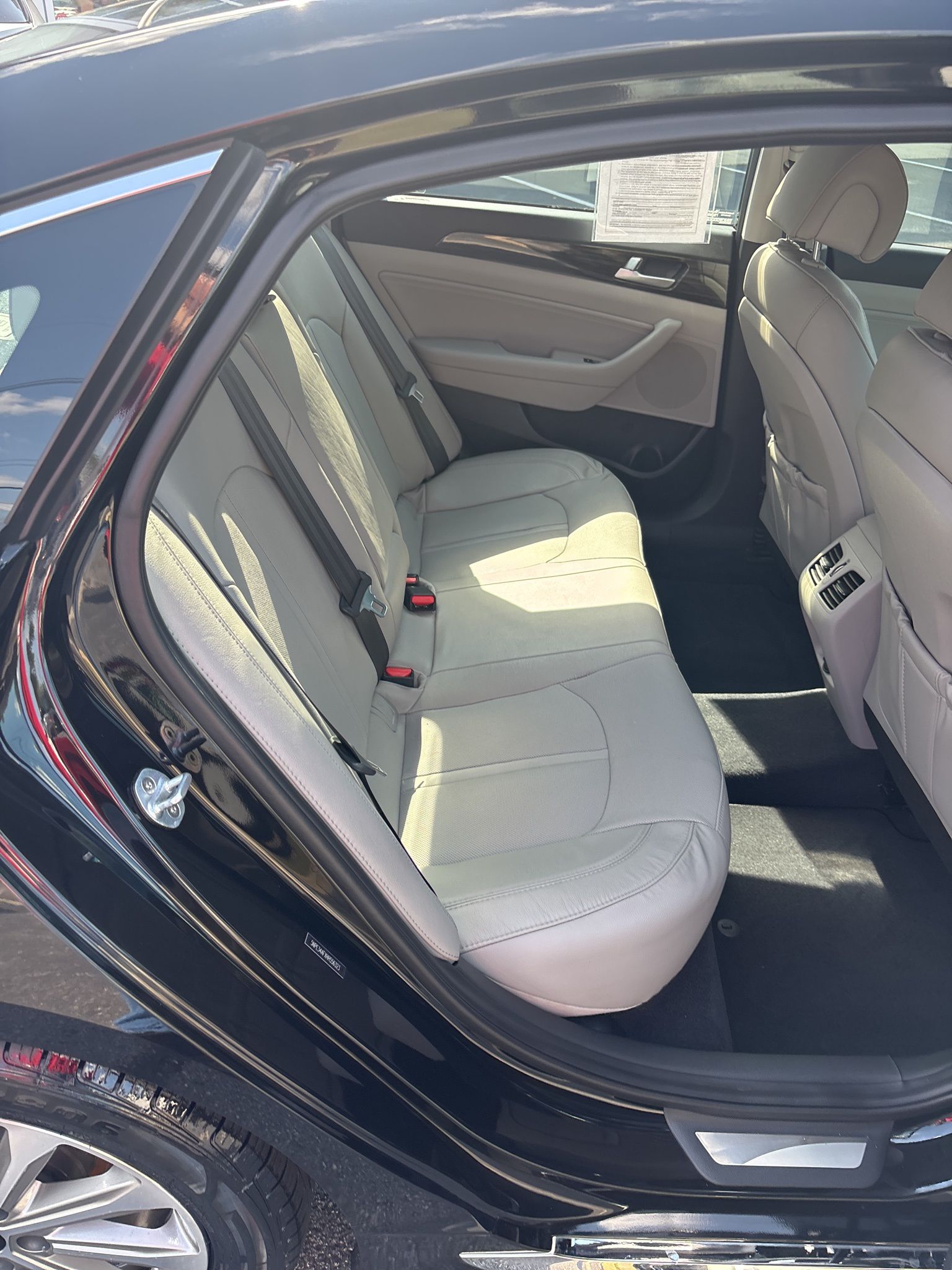 2017 Hyundai Sonata Limited Image 23 of 28