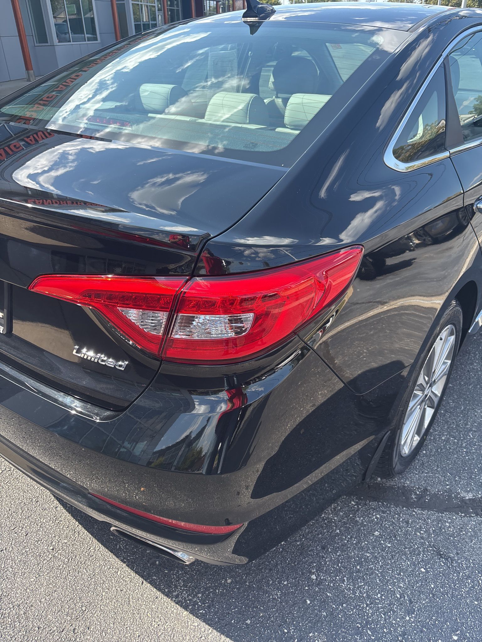 2017 Hyundai Sonata Limited Image 26 of 28