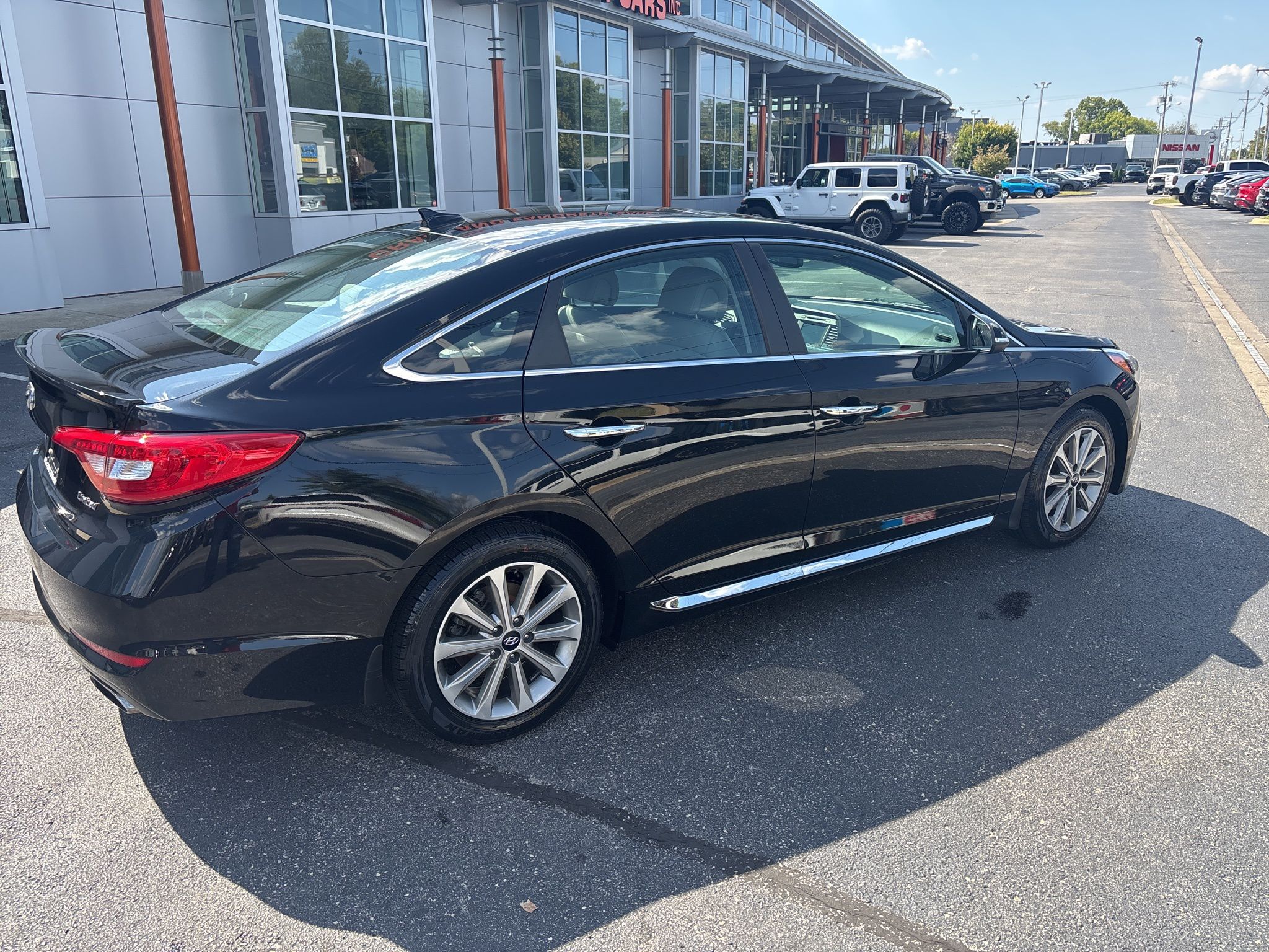 2017 Hyundai Sonata Limited Image 5 of 28
