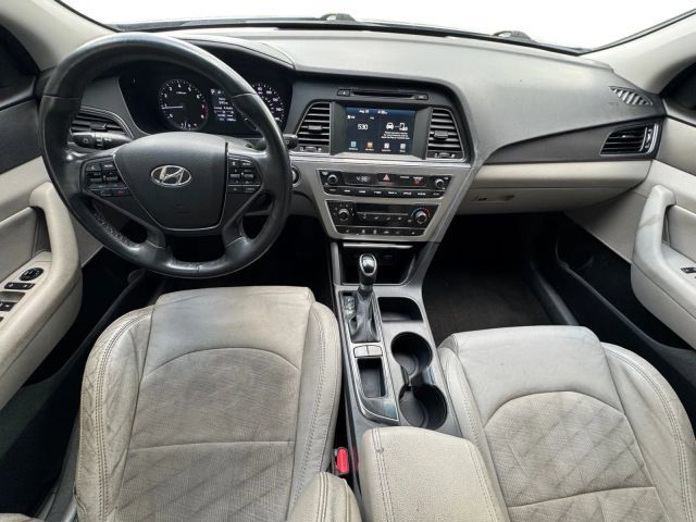 2017 Hyundai Sonata Sport Image 11 of 26