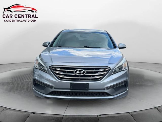 2017 Hyundai Sonata Sport Image 3 of 26
