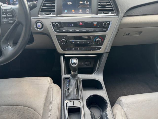 2017 Hyundai Sonata Sport Image 18 of 26