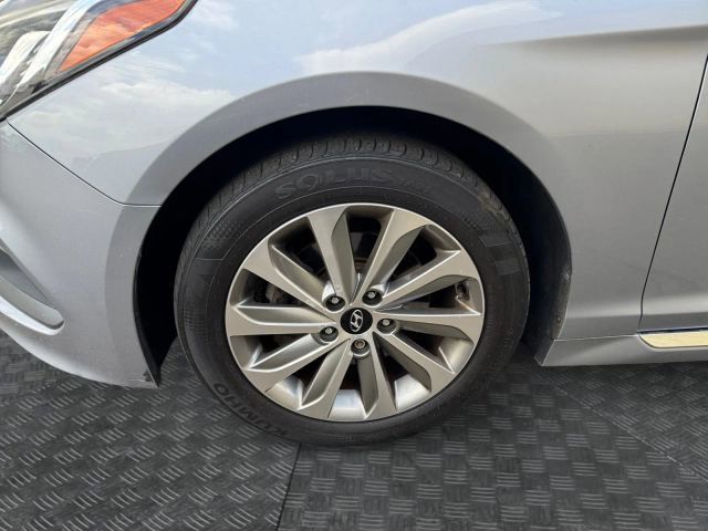 2017 Hyundai Sonata Sport Image 8 of 26