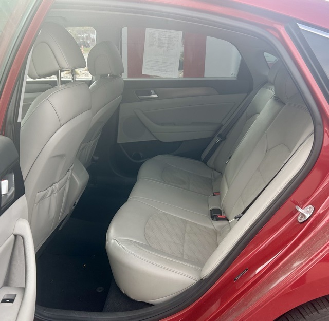 2017 Hyundai Sonata Sport Image 5 of 8