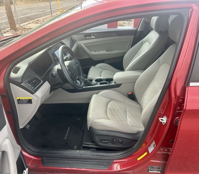 2017 Hyundai Sonata Sport Image 6 of 8