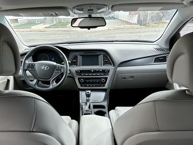 2017 Hyundai Sonata Sport Image 7 of 8