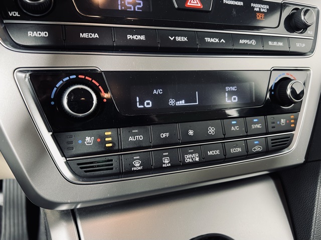 Vehicle image 29 of 35
