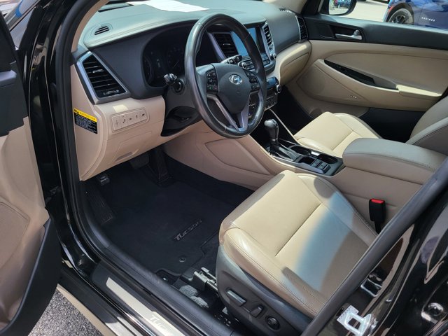 Vehicle image 26 of 31