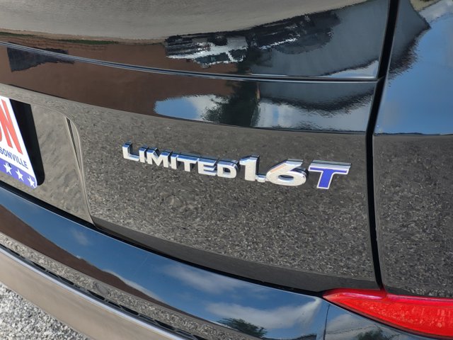 Vehicle image 8 of 31
