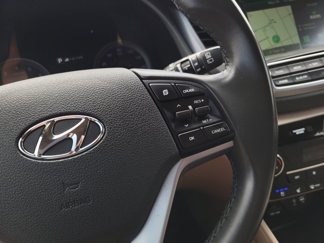 Vehicle image 13 of 31