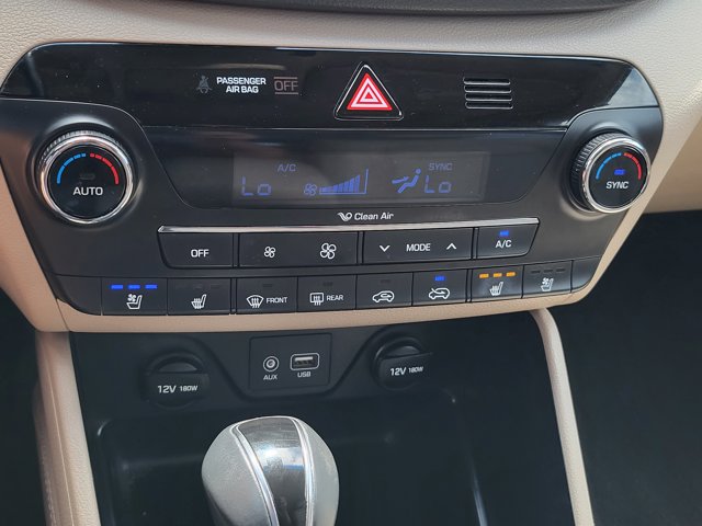 Vehicle image 21 of 31