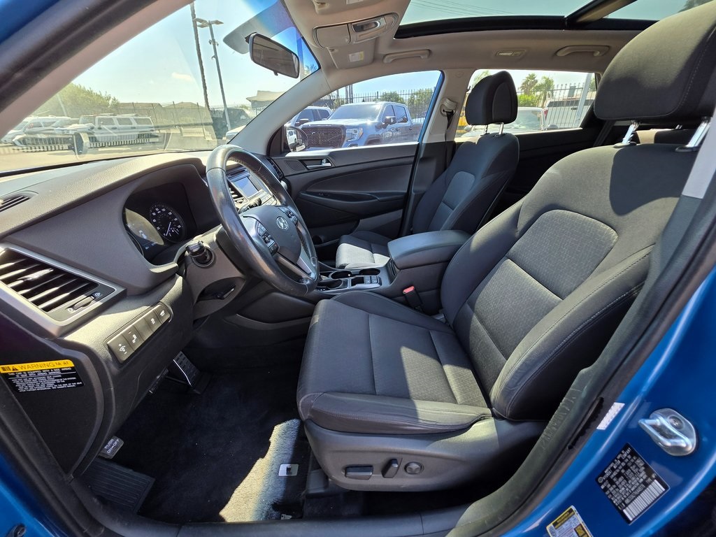 2017 Hyundai Tucson Night Image 16 of 43