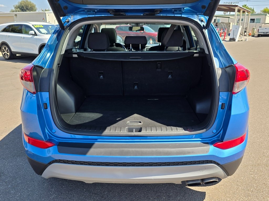 2017 Hyundai Tucson Night Image 10 of 43