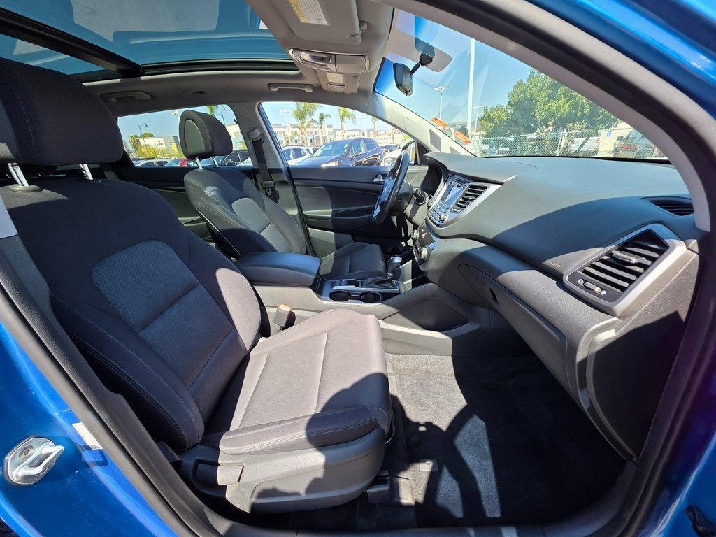 2017 Hyundai Tucson Night Image 15 of 43