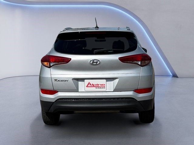 Vehicle image 8 of 34