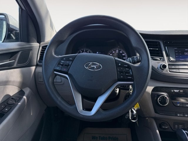 Vehicle image 19 of 34