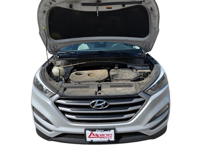 Vehicle image 23 of 34