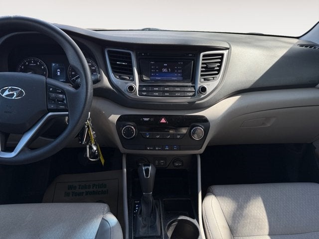 Vehicle image 18 of 34