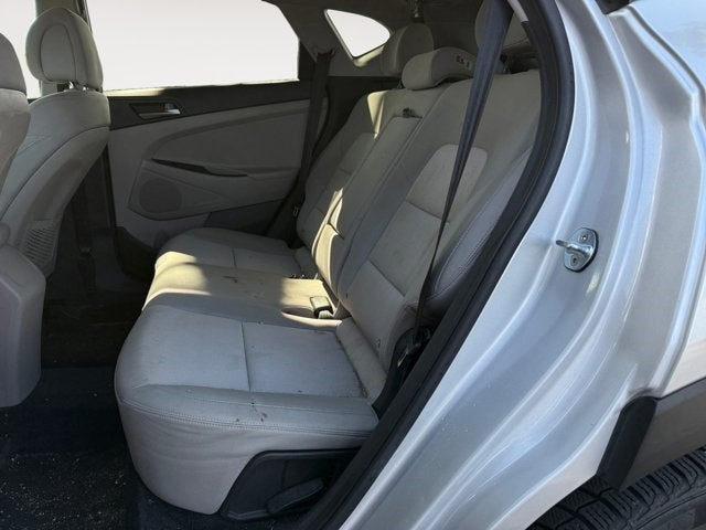 Vehicle image 16 of 34