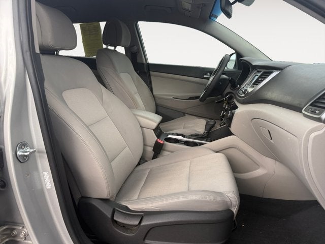 Vehicle image 14 of 34