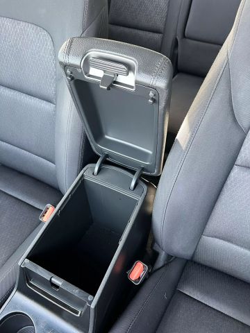Vehicle image 29 of 36