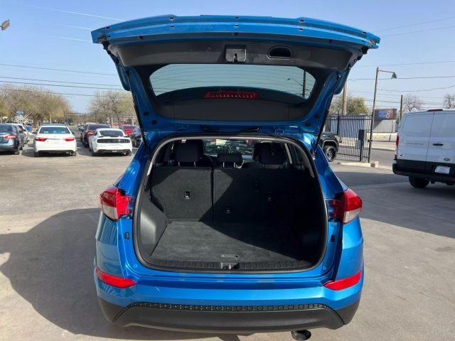Vehicle image 10 of 36