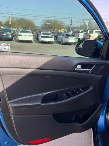 Vehicle image 19 of 36