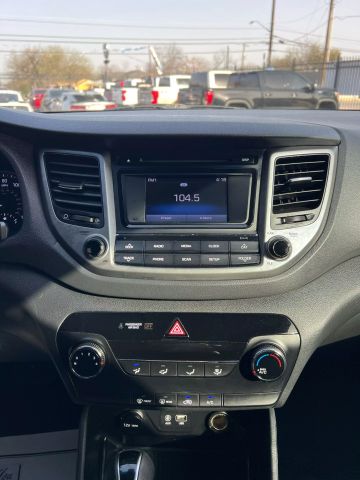 Vehicle image 26 of 36