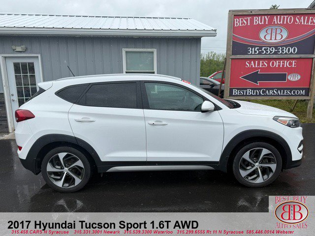 Vehicle image 4 of 17