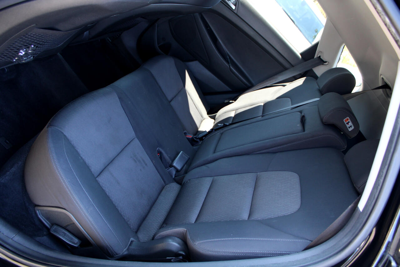 Vehicle image 16 of 33