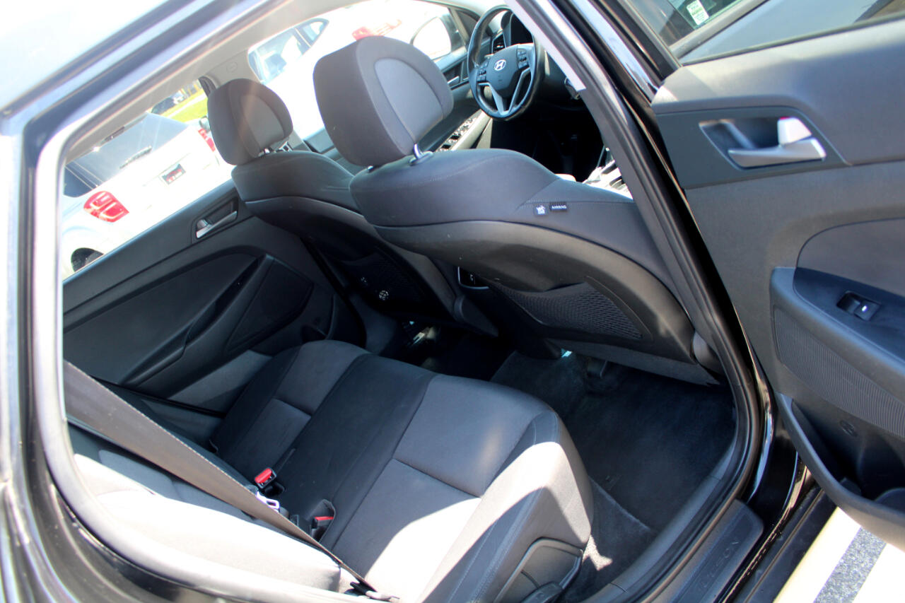 Vehicle image 12 of 33