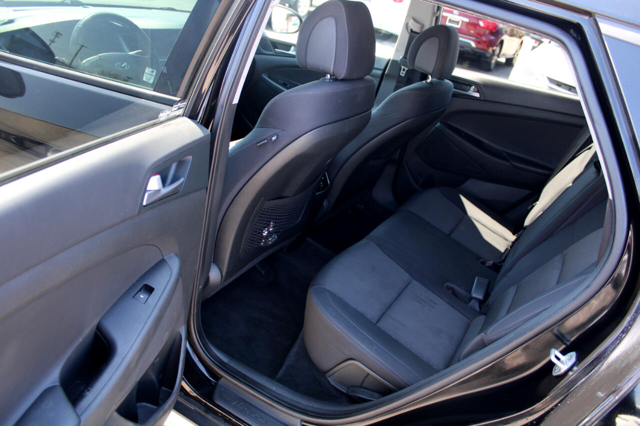 Vehicle image 15 of 33
