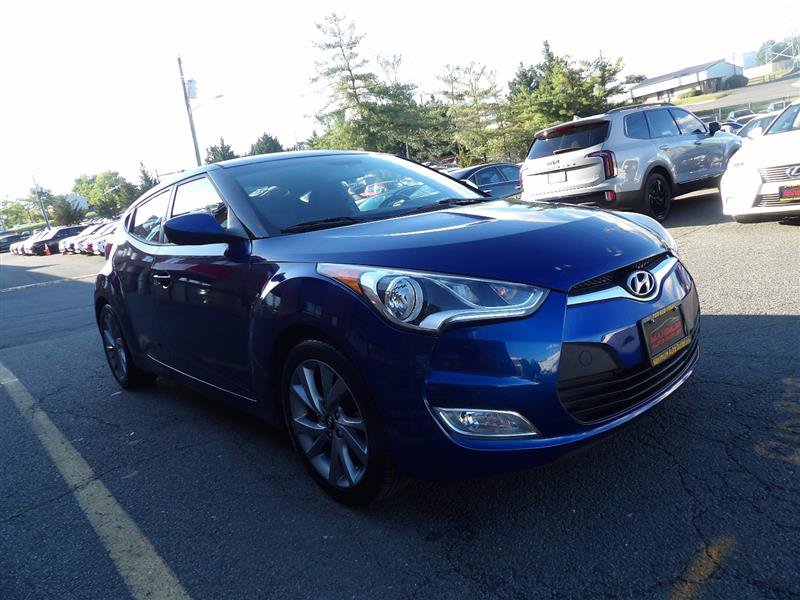 2017 Hyundai Veloster Base Image 1 of 24
