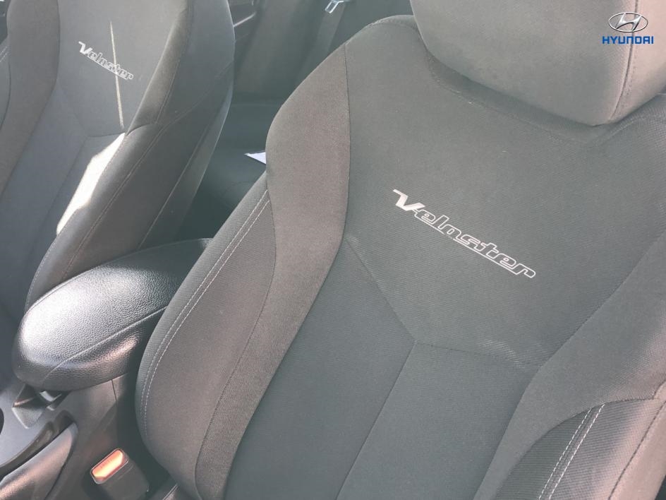 Vehicle image 10 of 22
