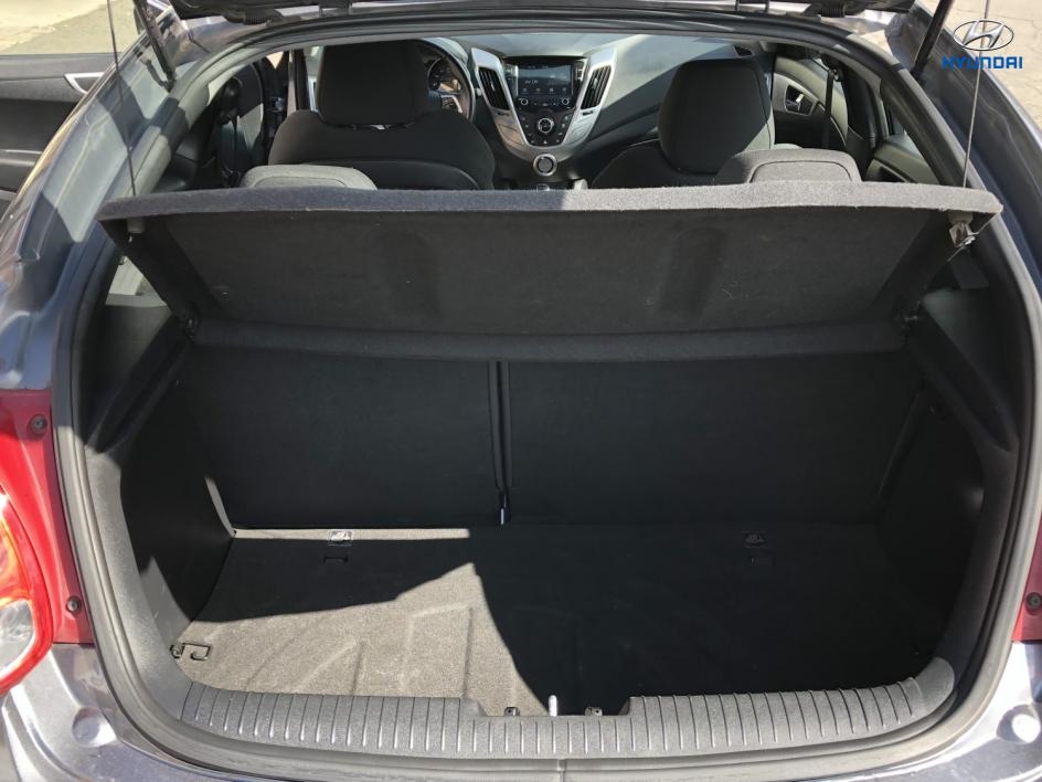 Vehicle image 21 of 22