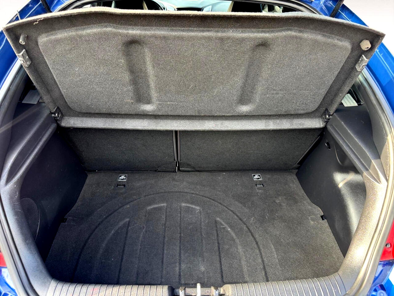 Vehicle image 14 of 26