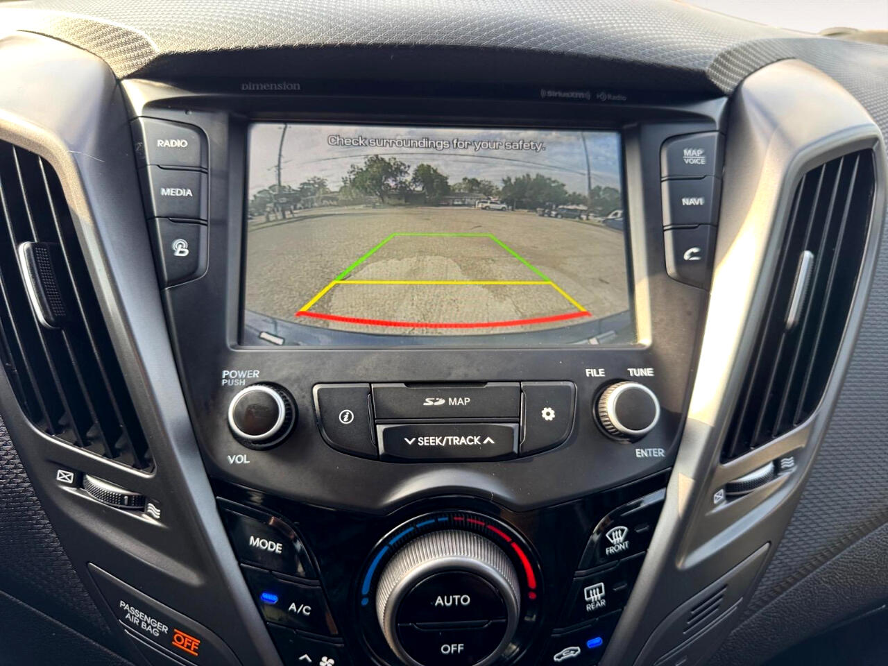 Vehicle image 21 of 26
