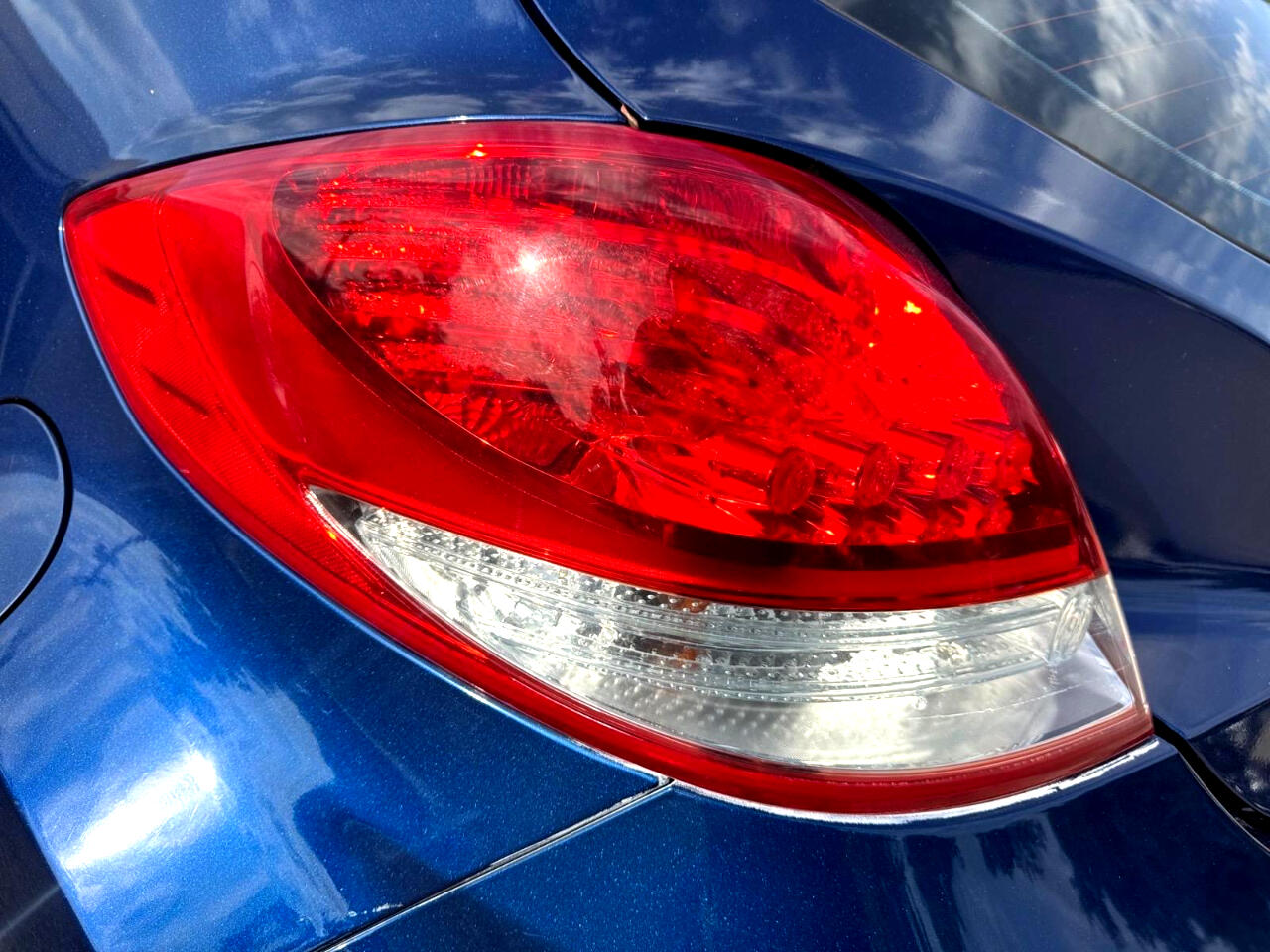 Vehicle image 24 of 26