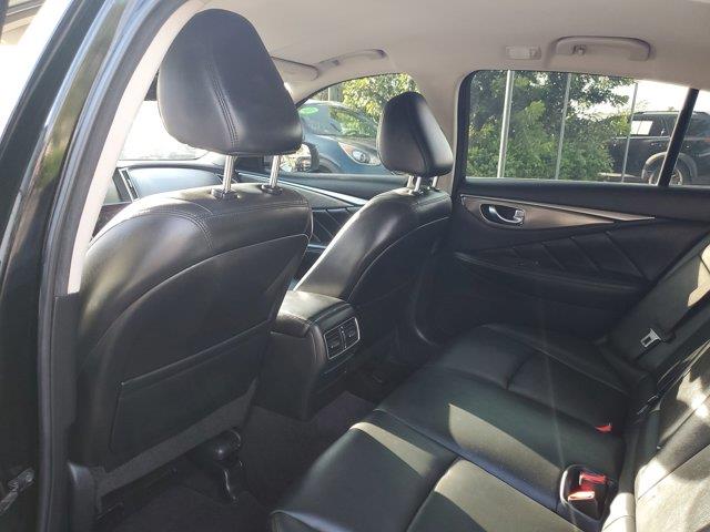 2017 INFINITI Q50 2.0T Image 12 of 30