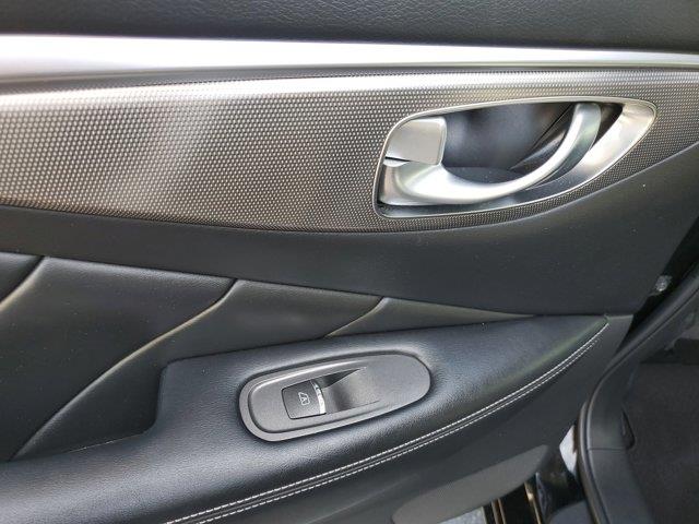 2017 INFINITI Q50 2.0T Image 20 of 30