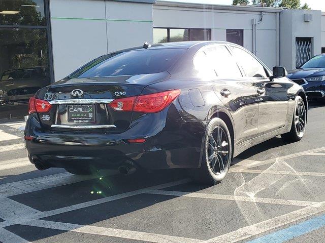 2017 INFINITI Q50 2.0T Image 4 of 30