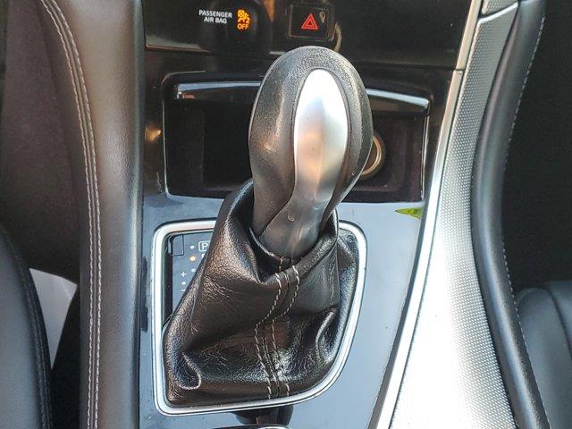 2017 INFINITI Q50 2.0T Image 17 of 30