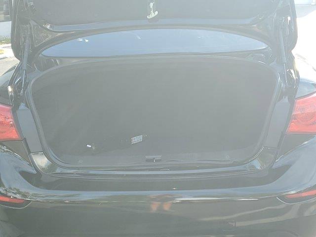 2017 INFINITI Q50 2.0T Image 9 of 30