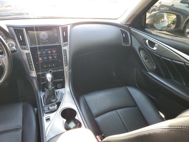 2017 INFINITI Q50 2.0T Image 26 of 30