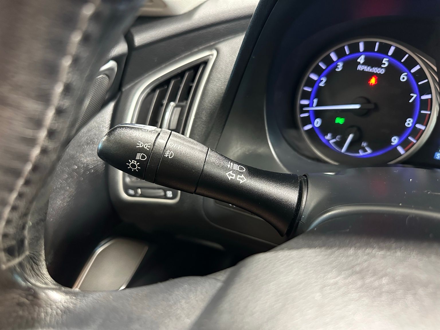 Vehicle image 39 of 43