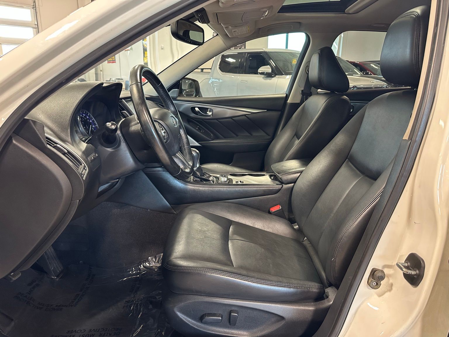 Vehicle image 15 of 43