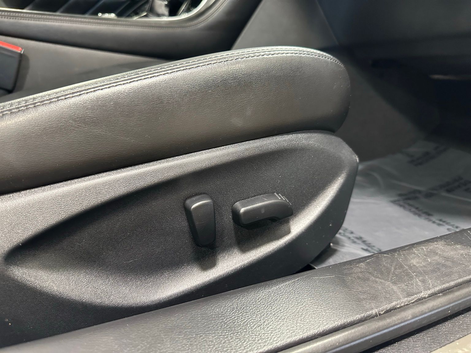 Vehicle image 42 of 43